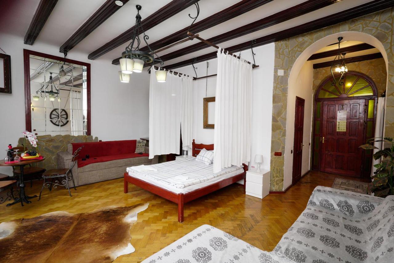Pensiunea Noemi Brasov Luaran gambar