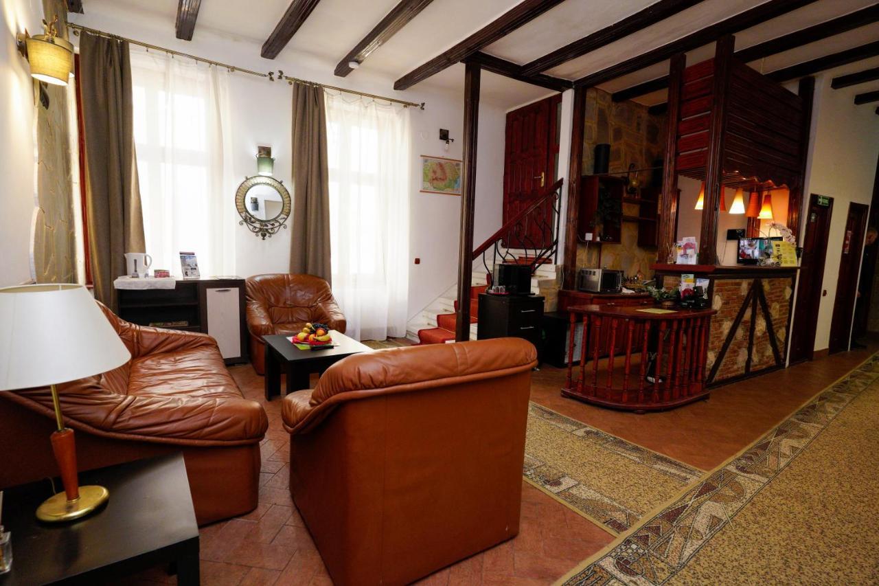 Pensiunea Noemi Brasov Luaran gambar